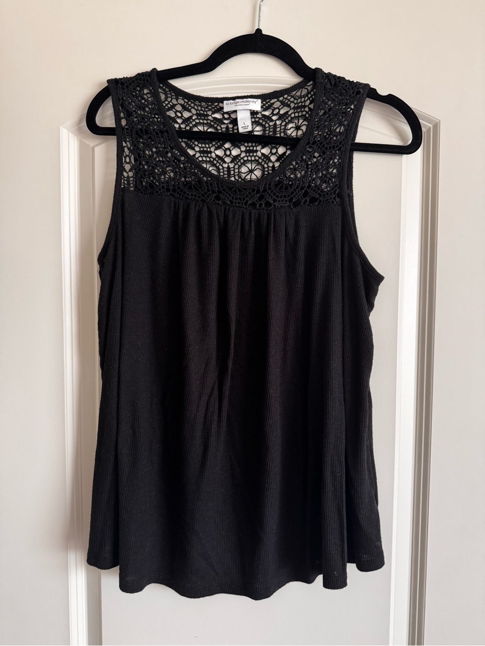 Liz Lange Maternity crochet tank top size large
